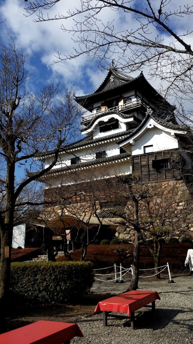 犬山城城堡春秋两季，皆是赏樱旺季。