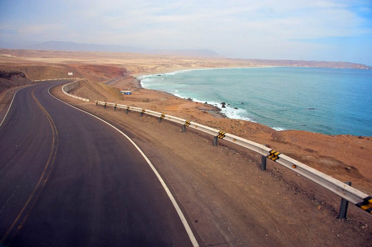 沙漠遇上海，多么浪漫的公路奇遇。