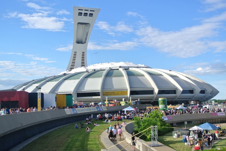 体育场和他上方的斜塔台，为蒙特利尔带来标志性的景致。