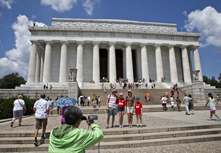 至今，林肯纪念堂仍是民权运动的圣地，也是游客和学生最喜爱的参观地点。