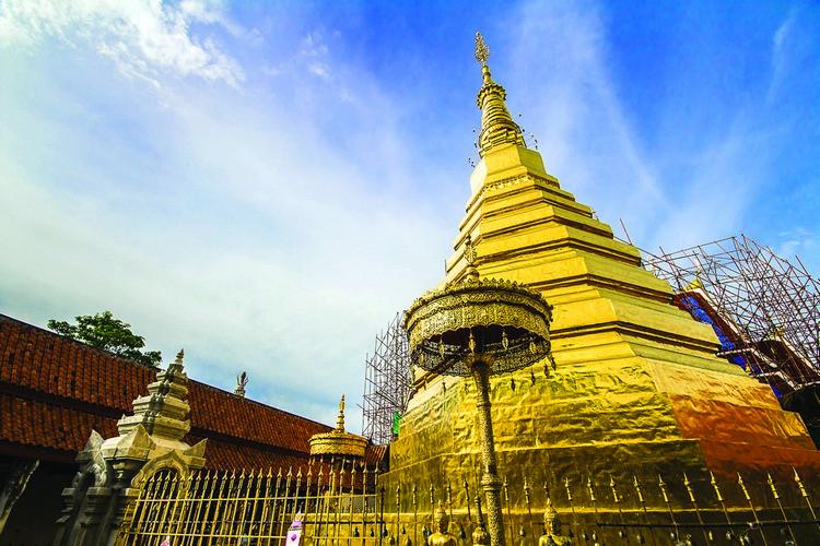 帕府古名为 Wiang Kosai，中文意思是“丝绸”。来帕府，一定要来 Wat Phra That cho Hae 膜拜祈福。