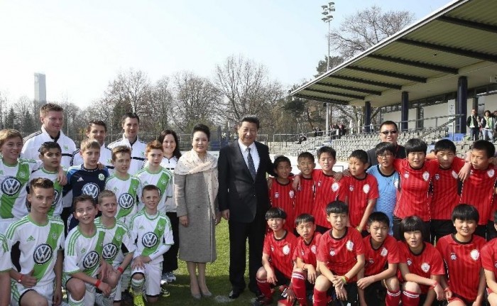 中国把青少年足球队送往德国培训