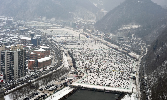 华川山鳟鱼庆典（The Sancheono Ice Festival, Hwacheon）