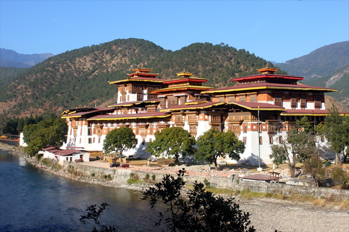 普纳卡堡（Punakha Dzong），是不丹其中一个最广为人知的美丽城堡。