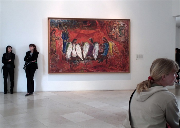 夏加尔博物馆，展示多种珍贵艺术品。