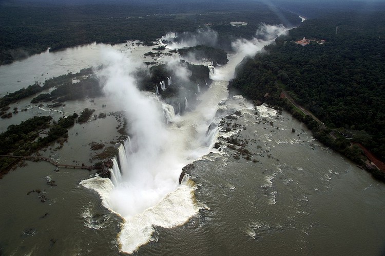 brazil iguasu waterfall