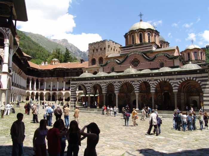 里拉修道院，在1983年列入世界文化遗产名录。