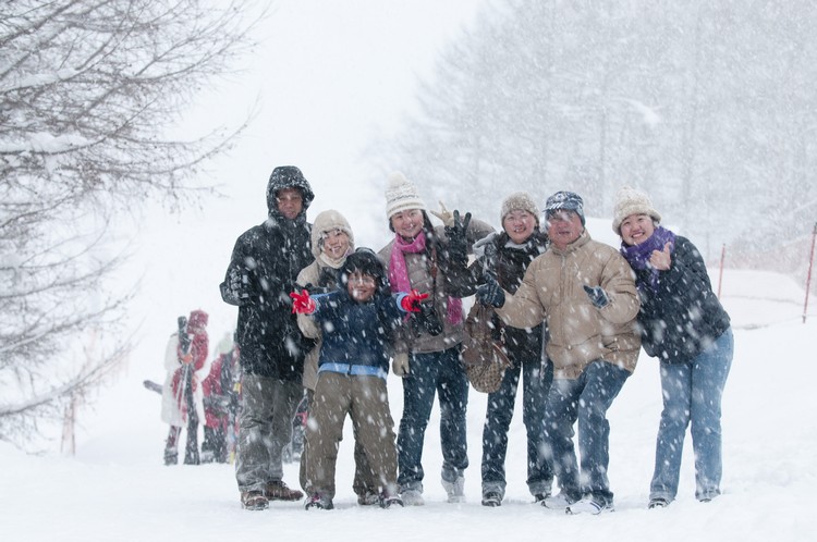 首次见雪之悸动，全家人一同相依相感受。