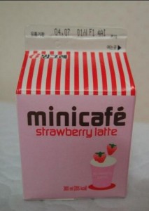 MINI CAFE 草莓拿铁