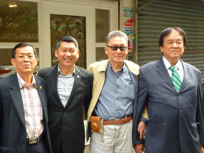 右起：世界华文媒体集团 兼 明报企业集团执行主席 丹斯里拿督张晓卿爵士、李敖、李桑、蔡天佑。