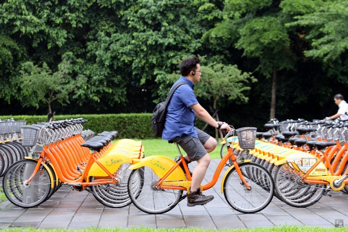 在台北市区内其单车游走大街小巷，你试过了吗？